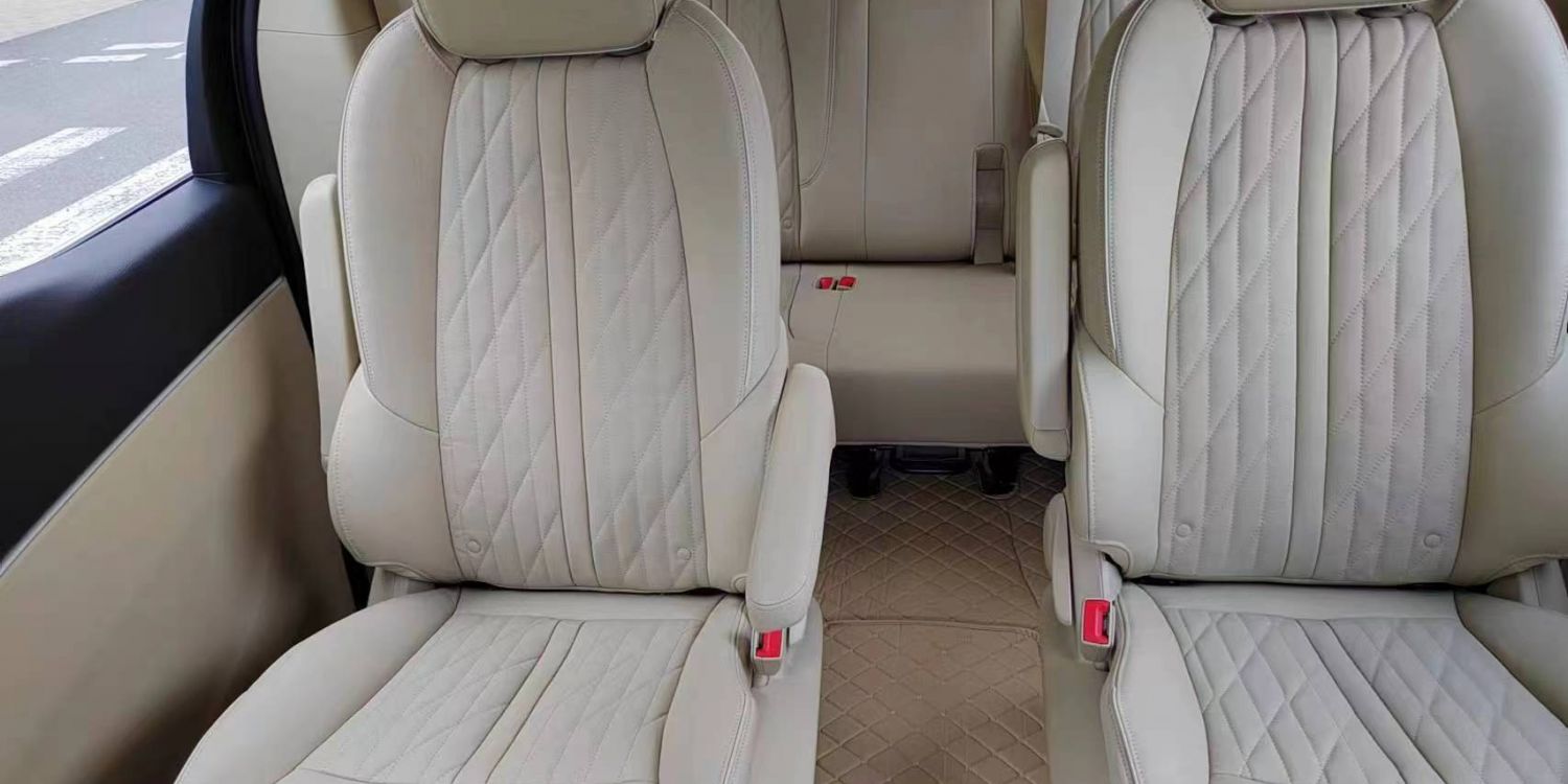 9座别克商务内饰图02