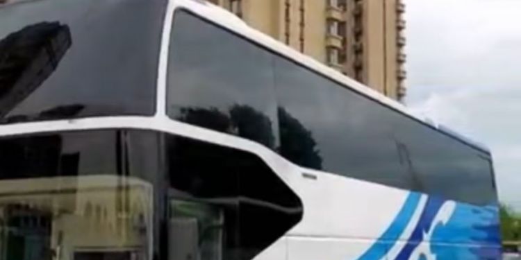 0596，宇通，2+1半卧（5年以上车），39座