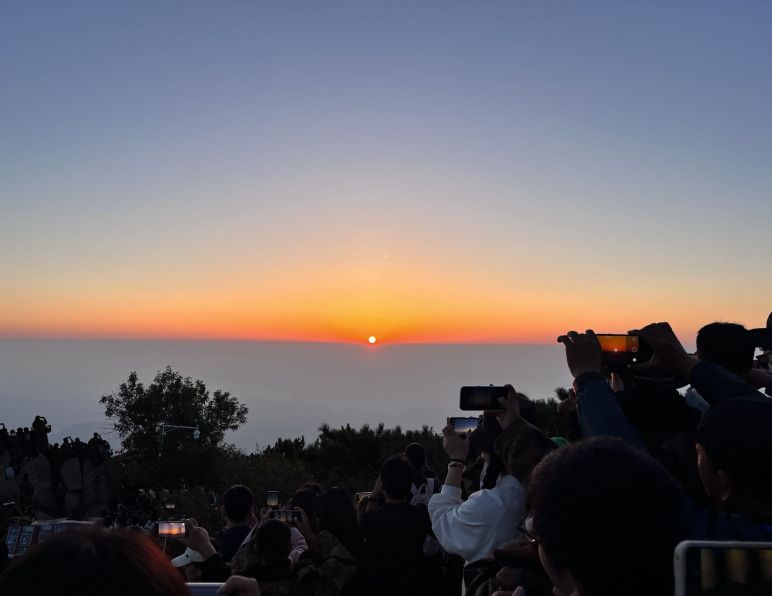 泰山一日游攻略：畅游泰山，体验众悦旅游直通车与拼巴客运出行小程序的便利之旅