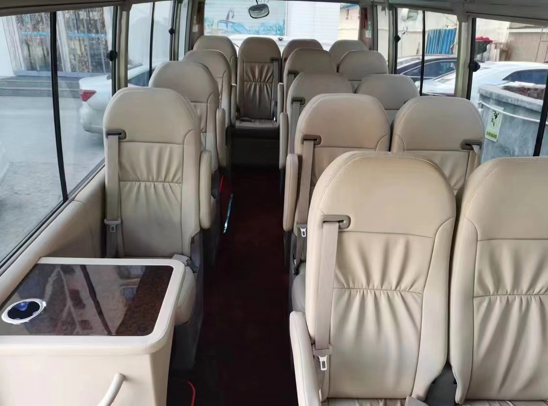 众悦汽车服务有限公司汽车内饰图