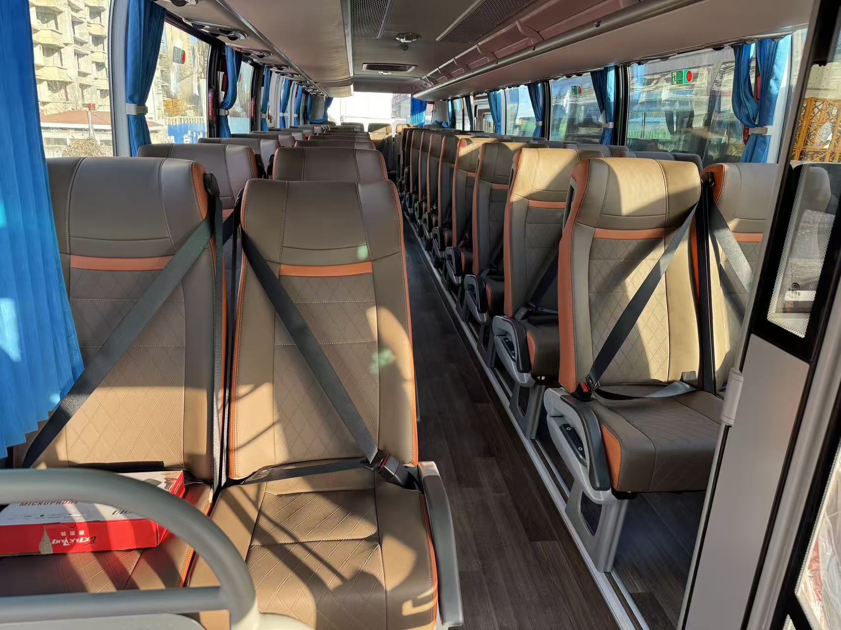 众悦汽车服务有限公司汽车内饰图